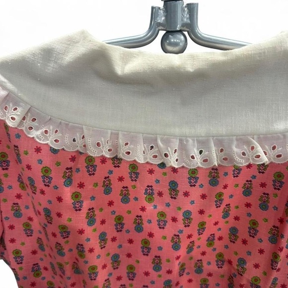 Pink and white vintage 70s mini dress with a retro vibe no tags runs like small - Picture 8 of 8